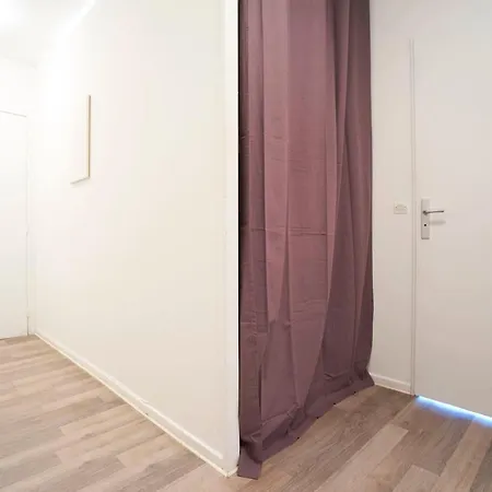 Willy 44 Private Studio * ליל